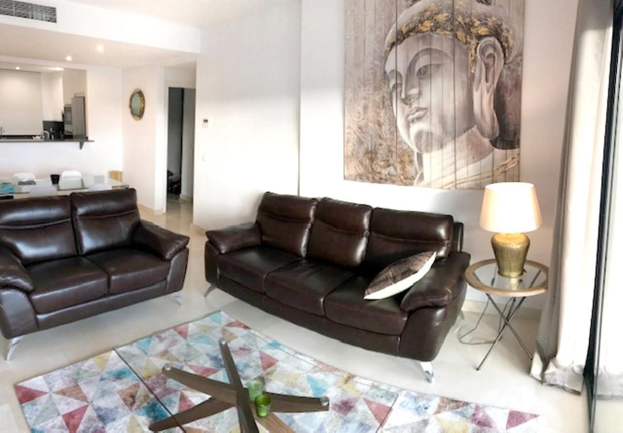 Seaside Serenity: 2-Bedroom Apartment with Pool and Garden San Luis de Sabinillas Exterior photo